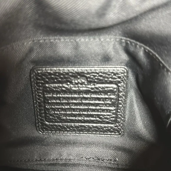 Coach Turn Lock Black Pebbled Leather Crossbody Shoulder Camera Bag - Picture 14 of 17